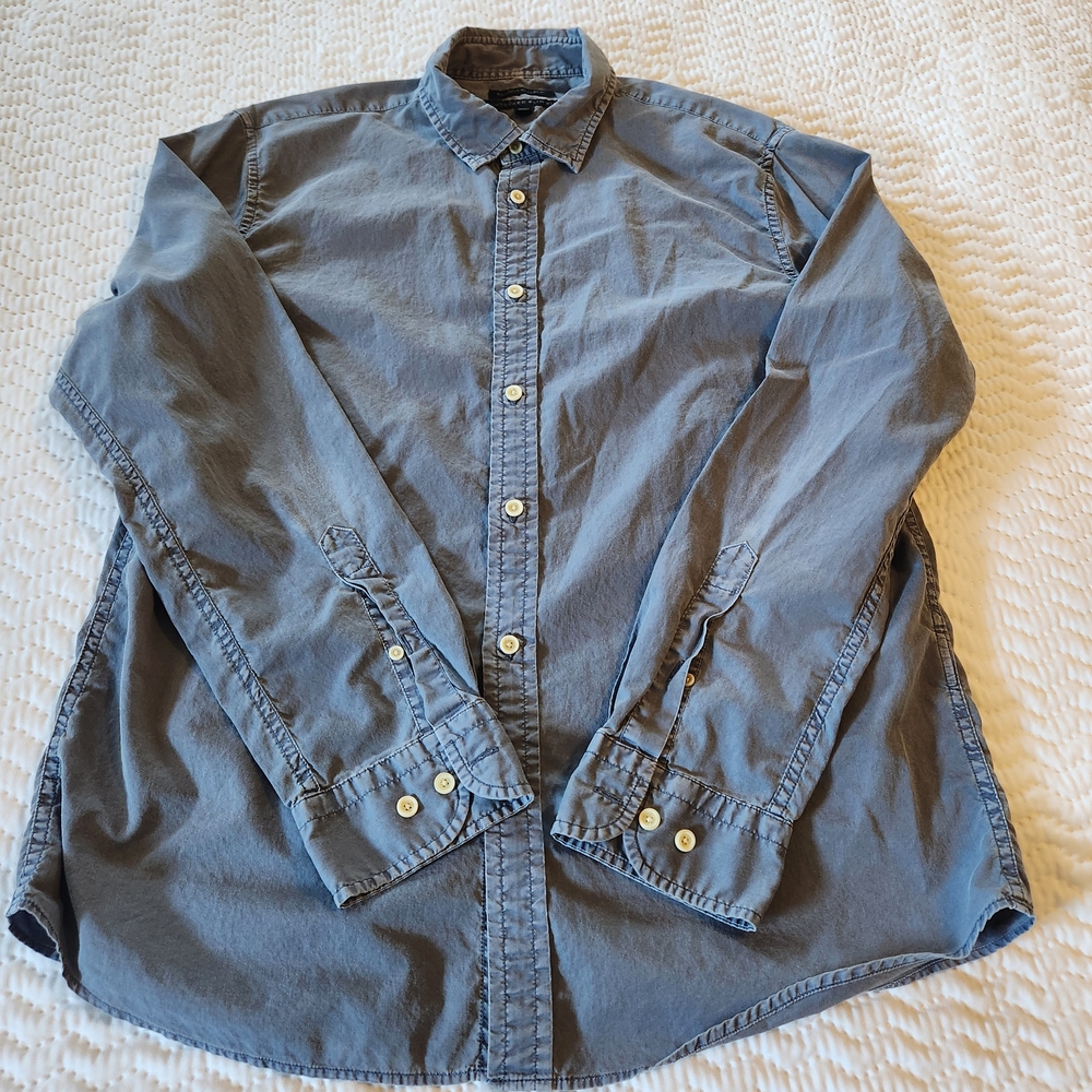 Banana Republic Button Up Size L